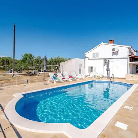 House Pelegrin With Pool By Guide Vela Luka