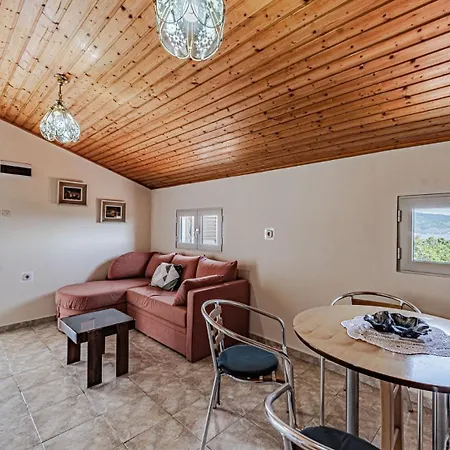 House Pelegrin With Pool By Guide * Vela Luka